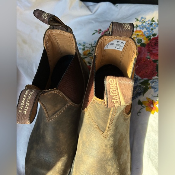 Blundstone Chelsea Boots - Picture 6 of 8